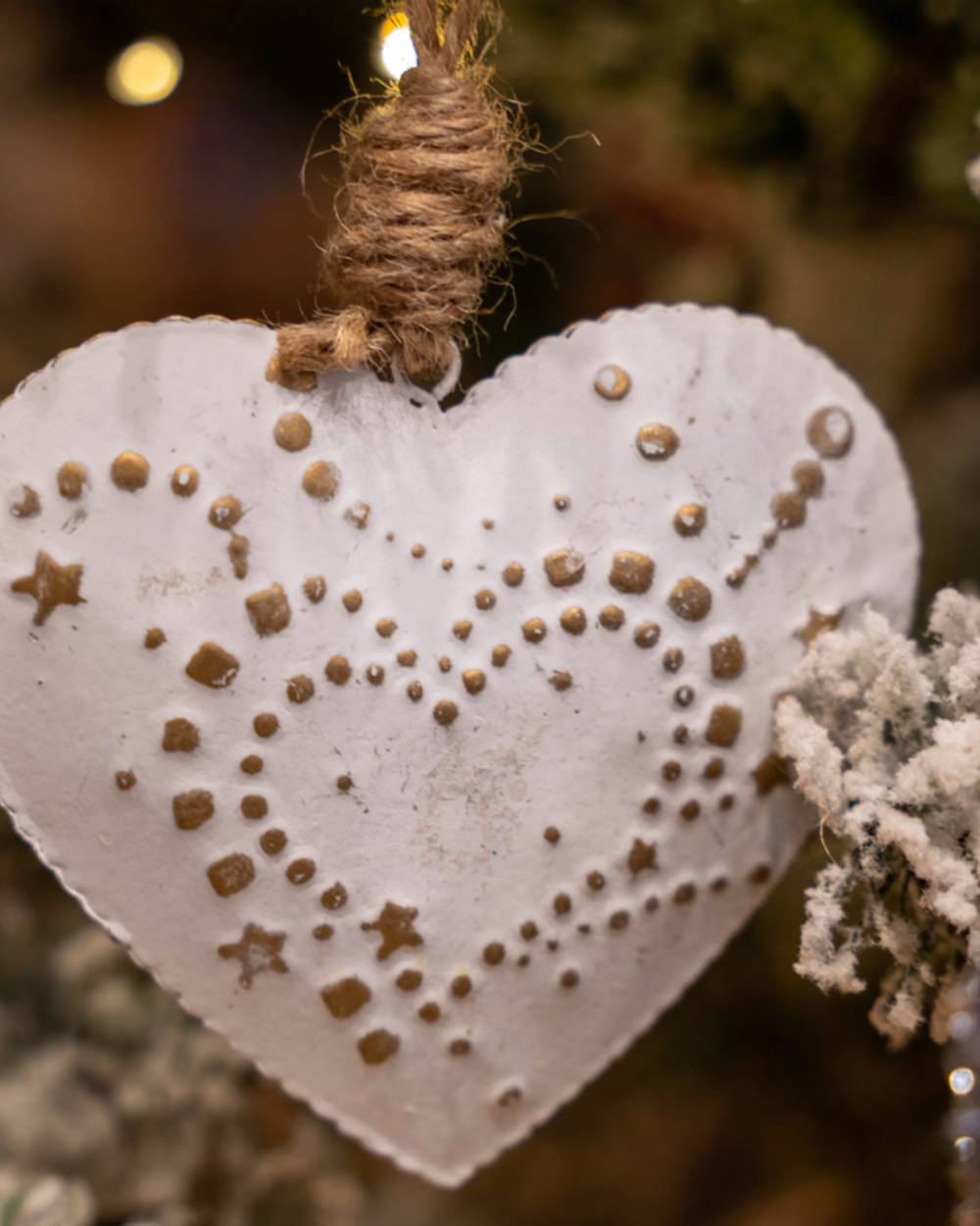 Featured image for Diamond Painting Christmas Ornament Kits, Compared
