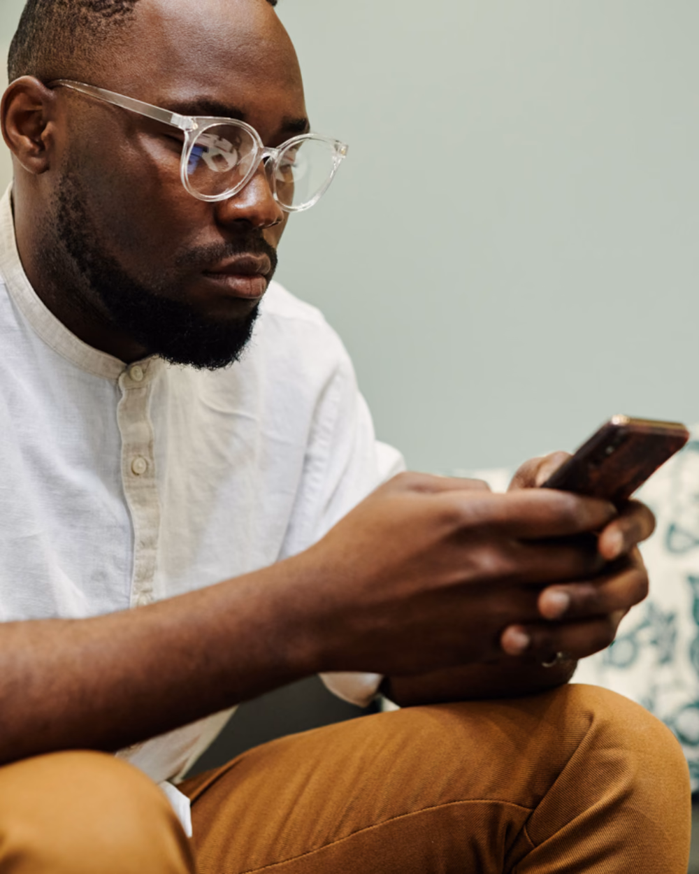 Featured image for Black Friday Phone Deals 2026: Why Last Year's Model Wins