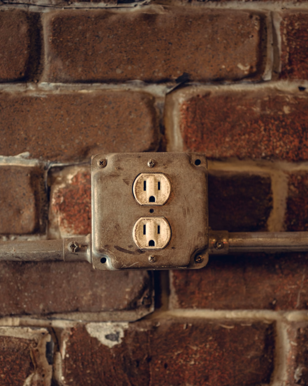 Featured image for Surge Protector Joules: What the Number Means