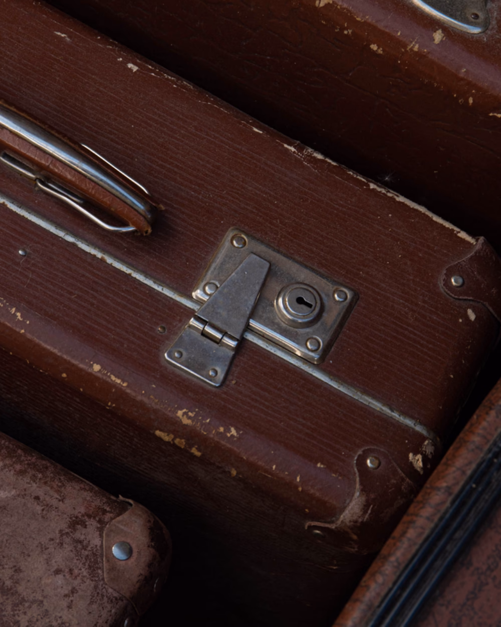 Featured image for Travelpro vs Samsonite Carry-On: Which Brand to Buy