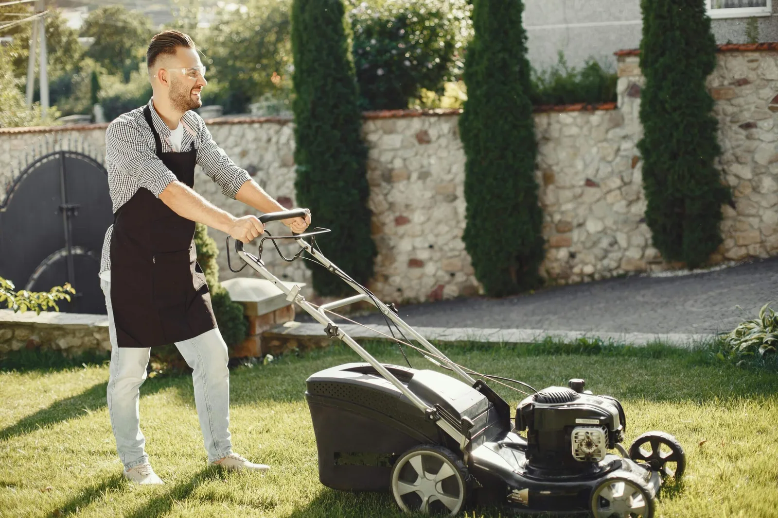 2025 Spring Gardening Guide: Tools and Tips for a Thriving Garden